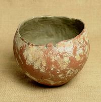 handgeeformtes-Gefäß-terracotta-grün&hellip;